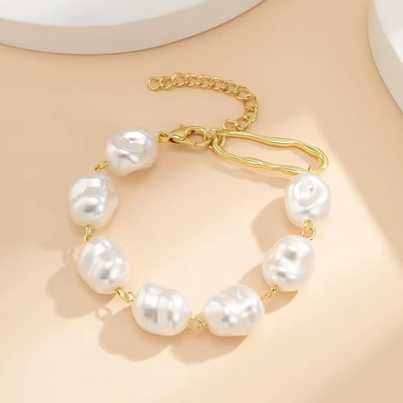 Asymmetrical Pearl Bracelet - Stretch bracelets