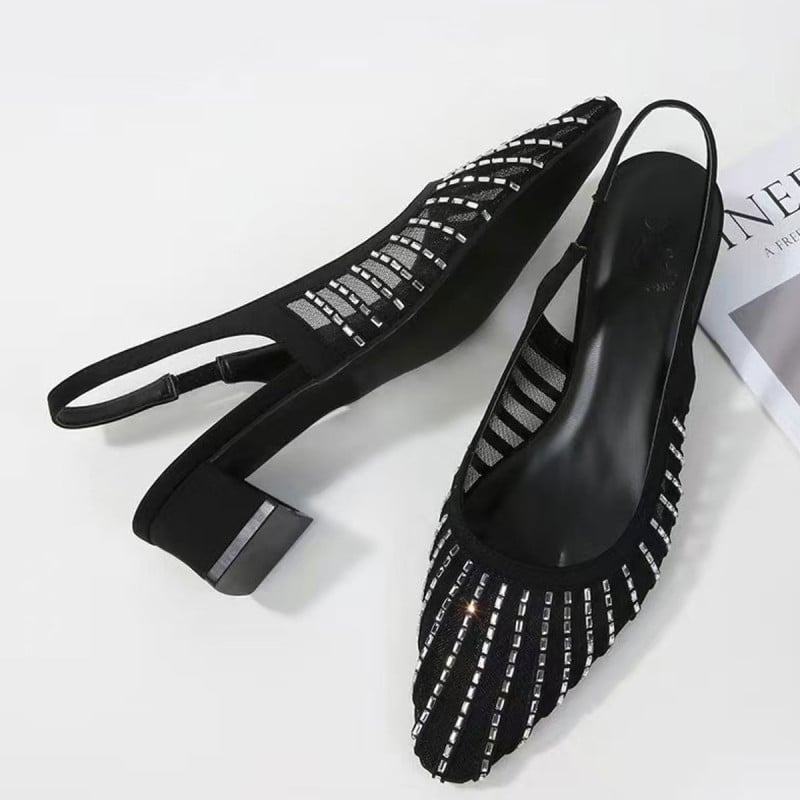 Black and shiny slingback pumps - Pumps