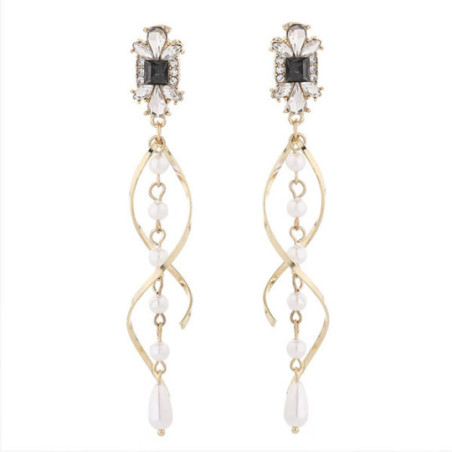 Pearl clip earrings with black medallion - Clip earrings