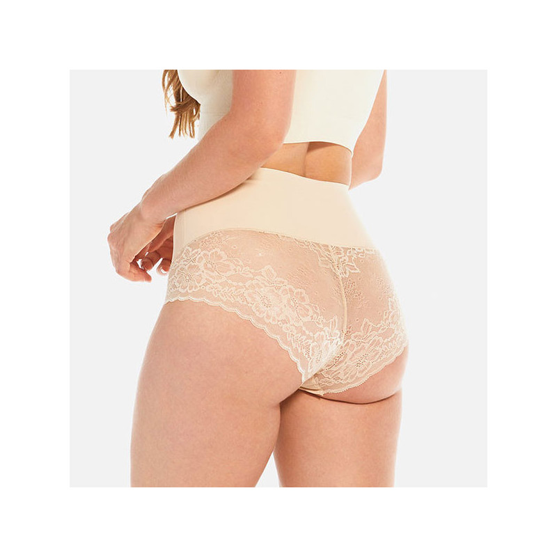 Tucking flesh panties with lace - Tucking
